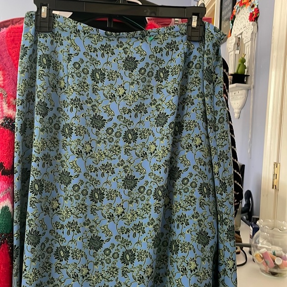 Never worn, too small for me - Picture 1 of 1